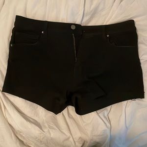 RSQ shorts, black, size 13